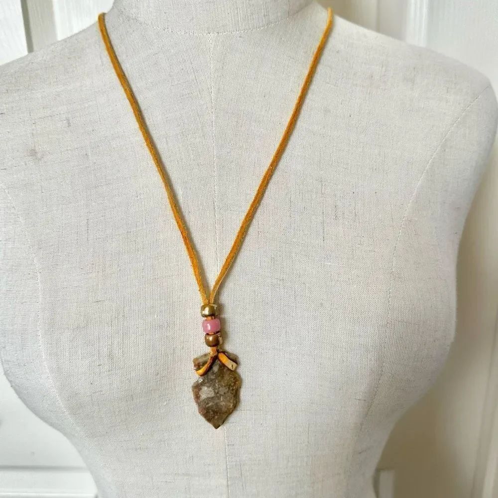 arrowhead pendant  necklace on cord